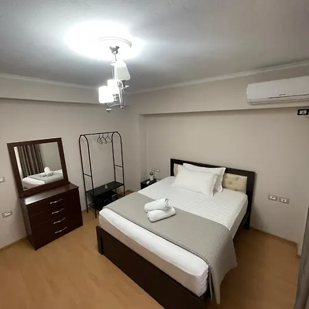 Cozy Apartament Gjirokastra
